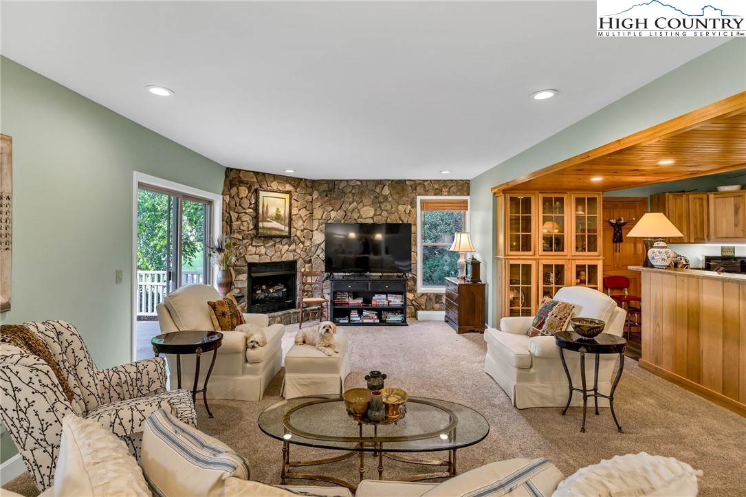 342 Birkdale Ridge