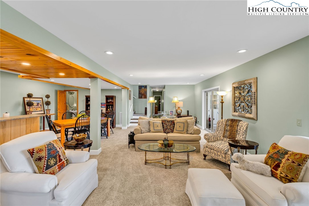 342 Birkdale Ridge