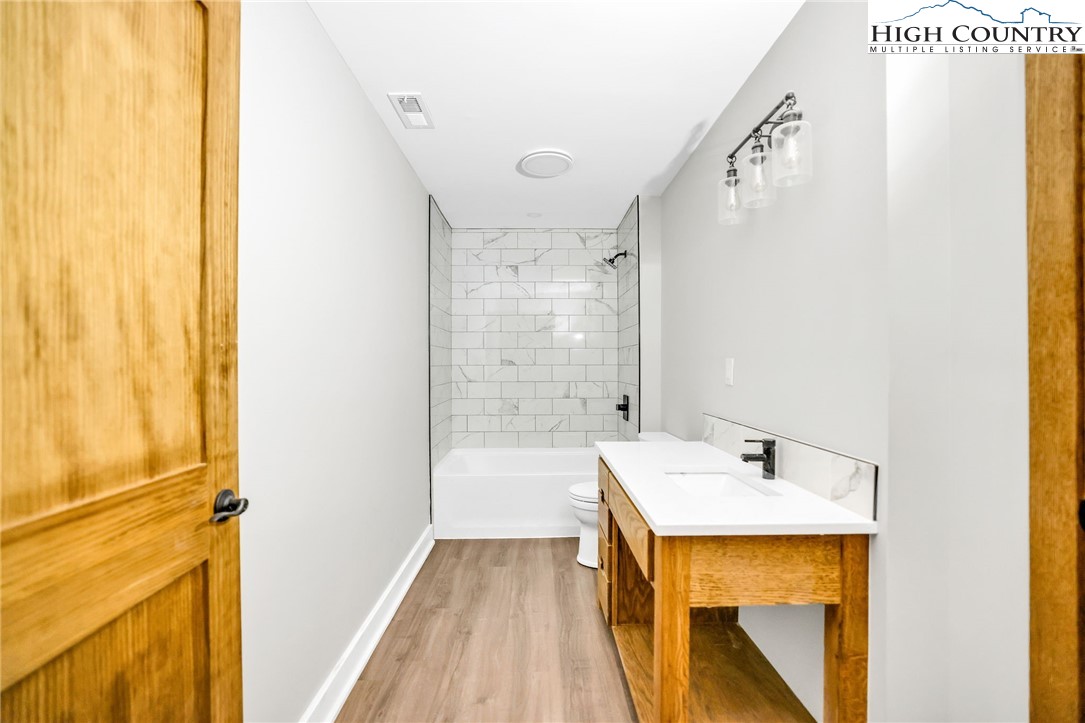 250 Noahs Ridge