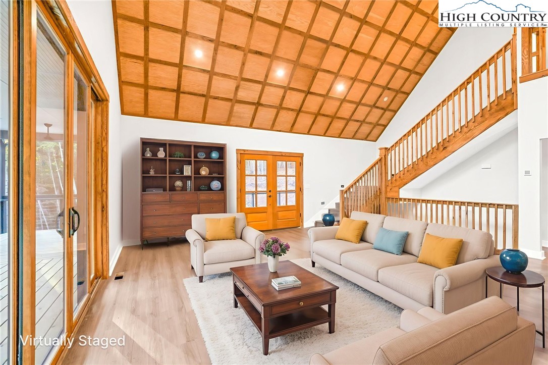 250 Noahs Ridge