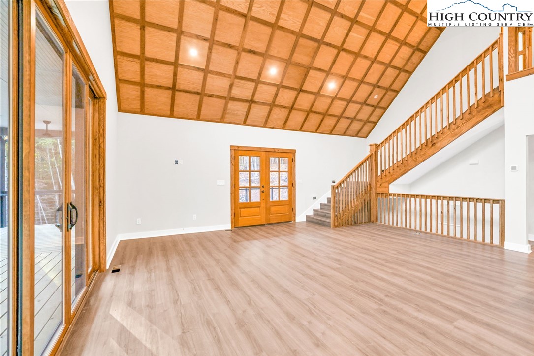 250 Noahs Ridge