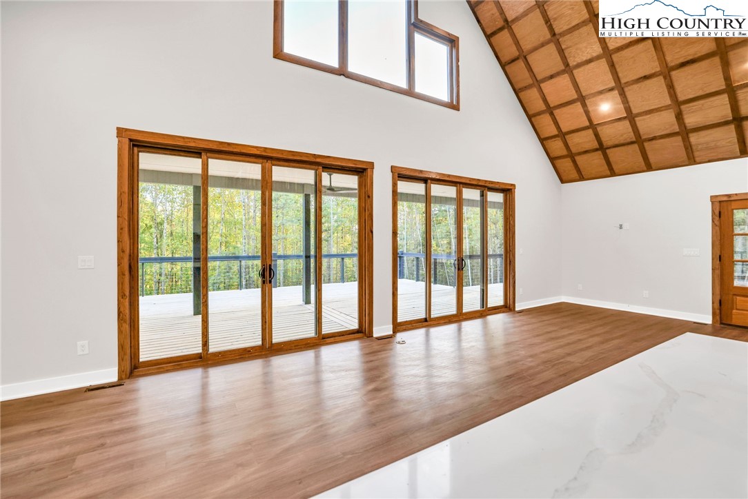 250 Noahs Ridge