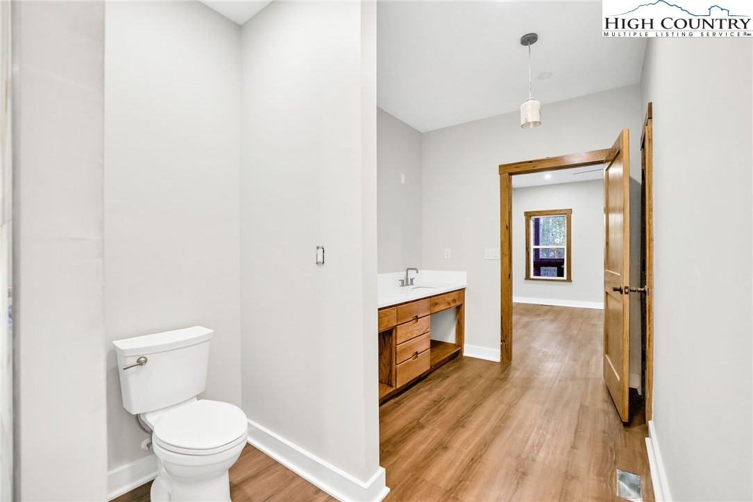 250 Noahs Ridge
