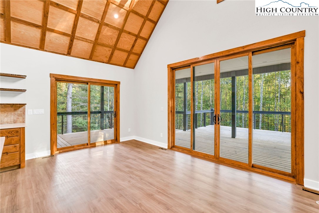 250 Noahs Ridge