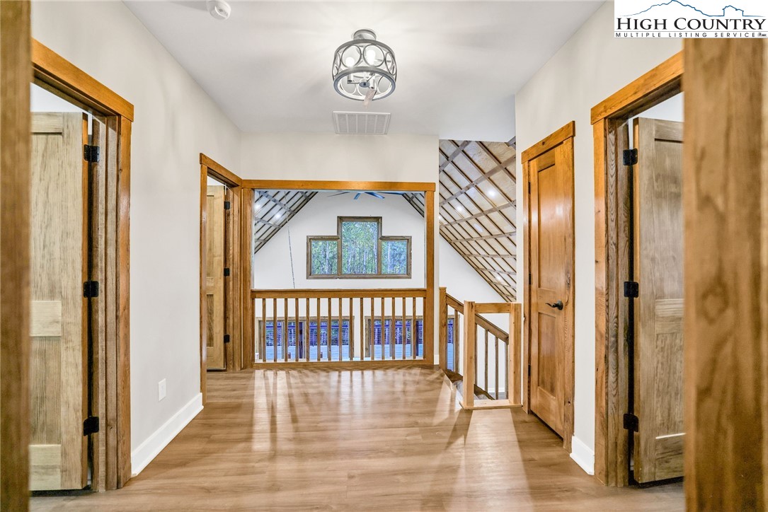 250 Noahs Ridge