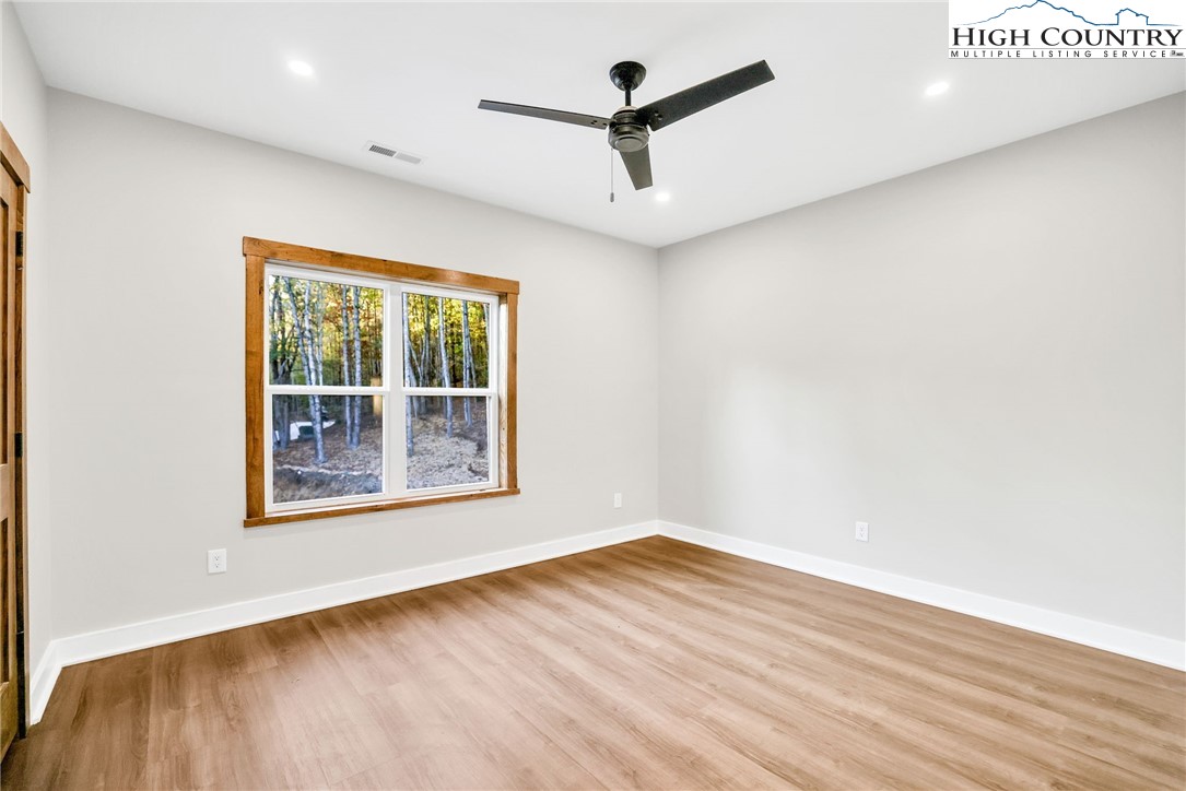 250 Noahs Ridge