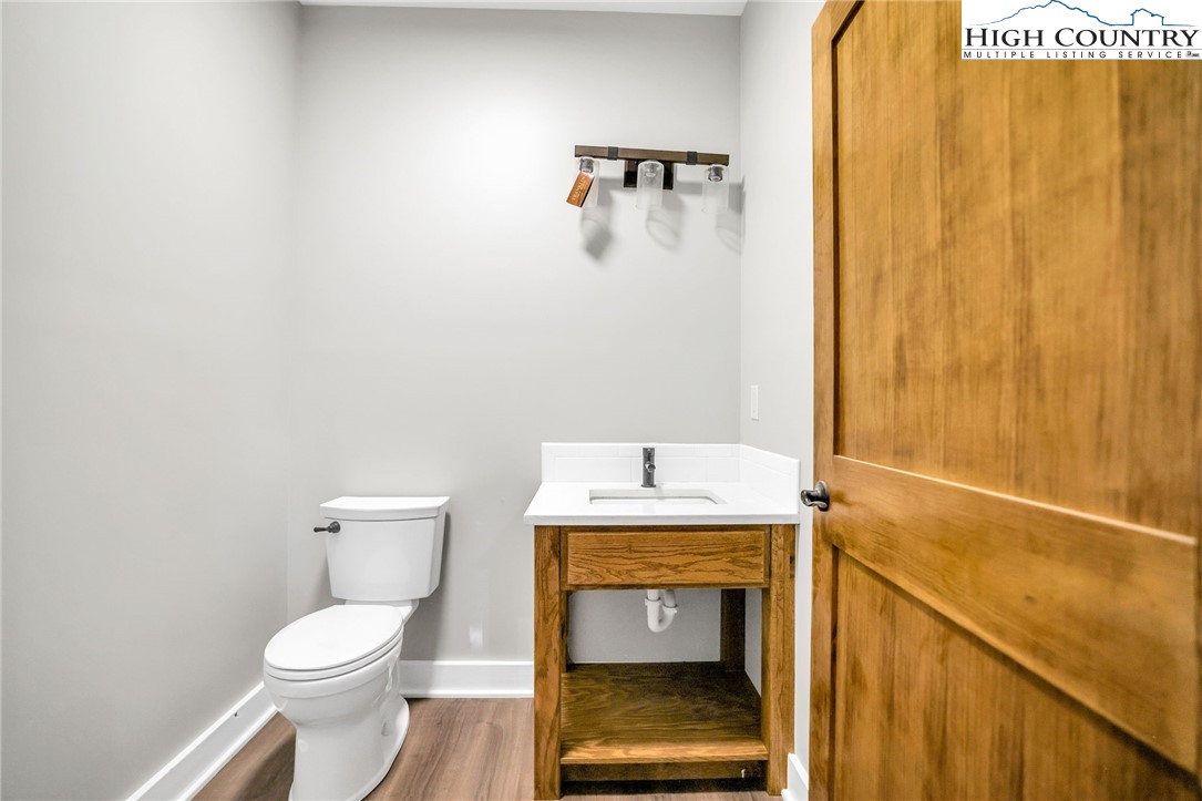 250 Noahs Ridge