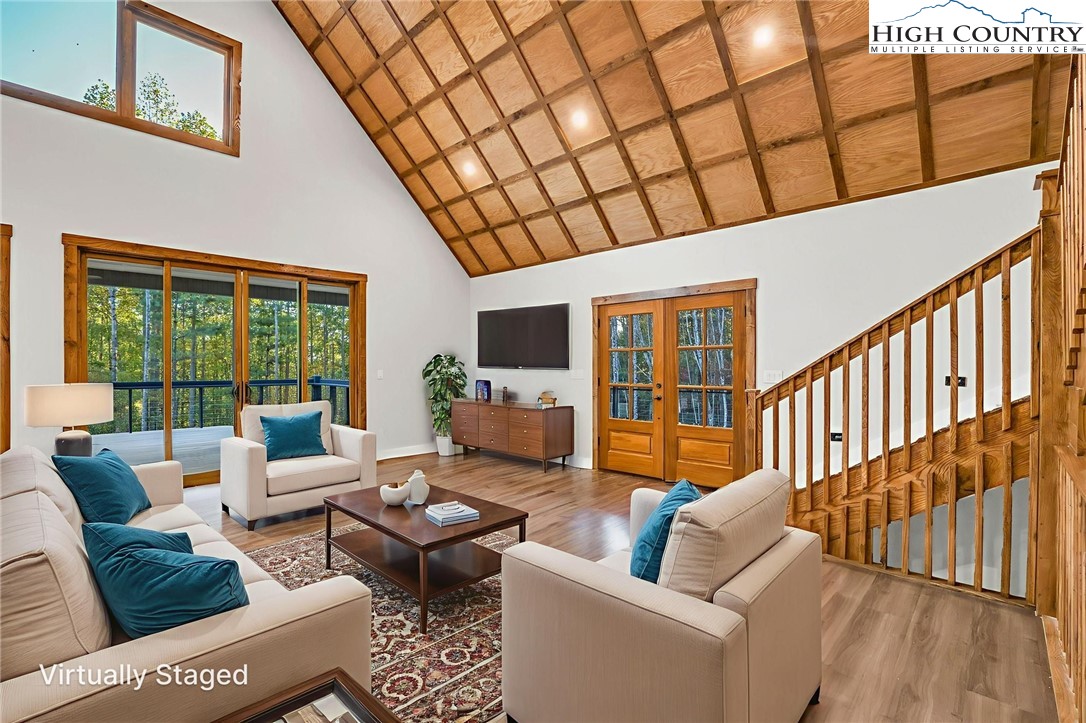 250 Noahs Ridge
