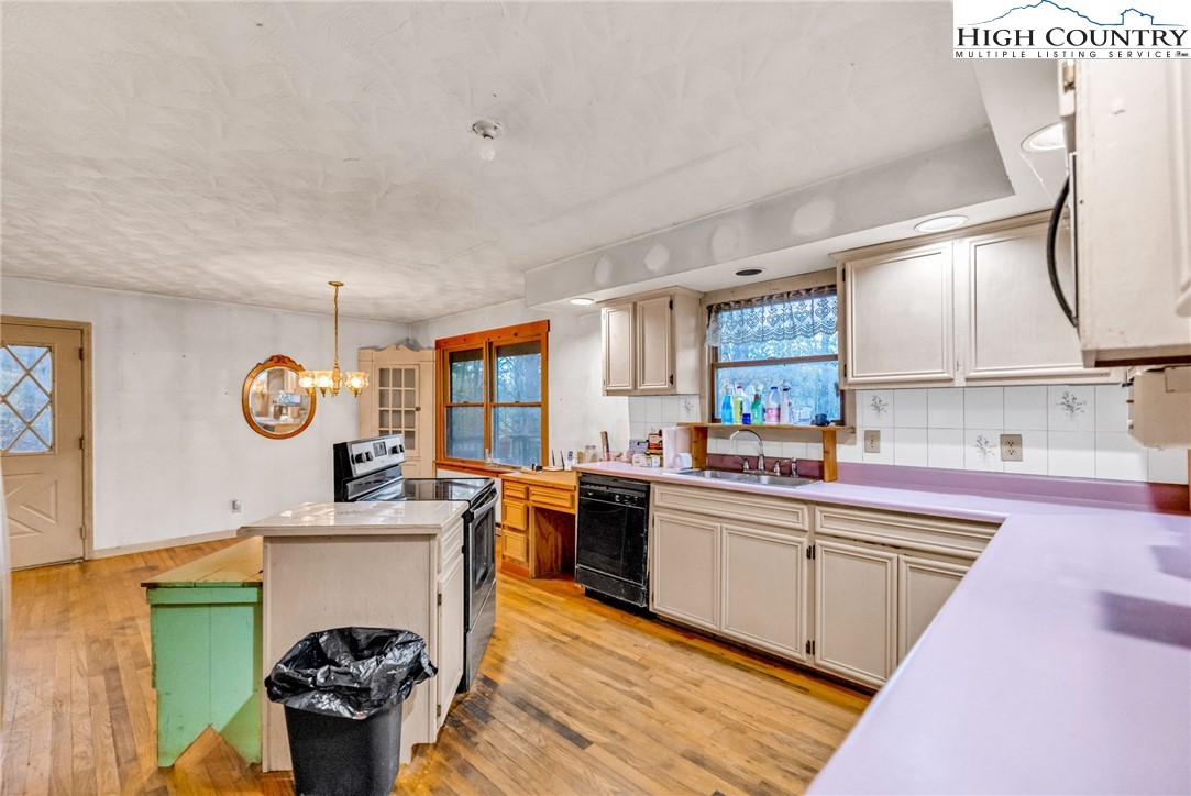 539 Four Coves Trail