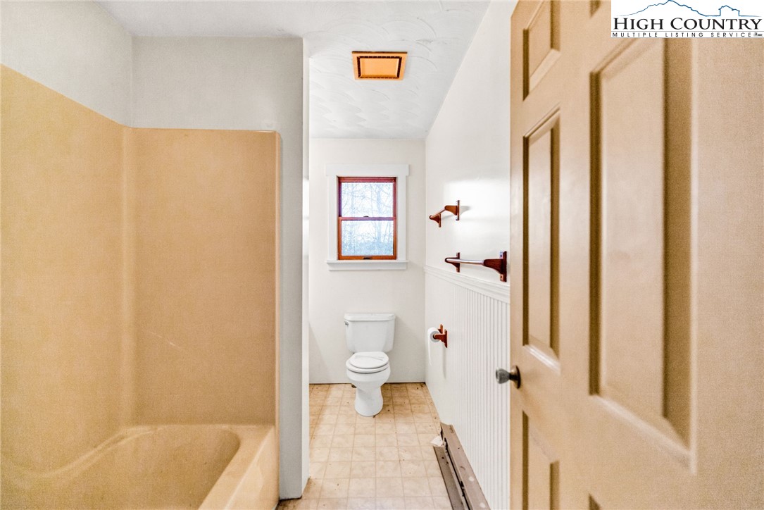 539 Four Coves Trail