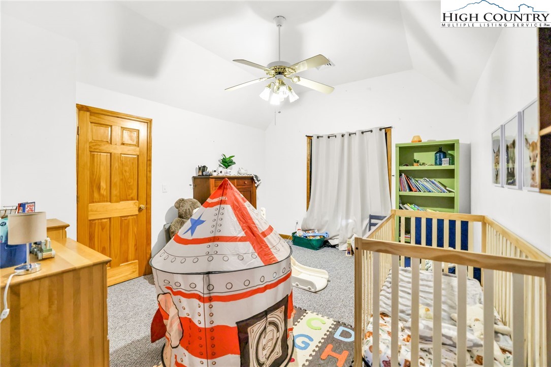 886 Jefferson Highway