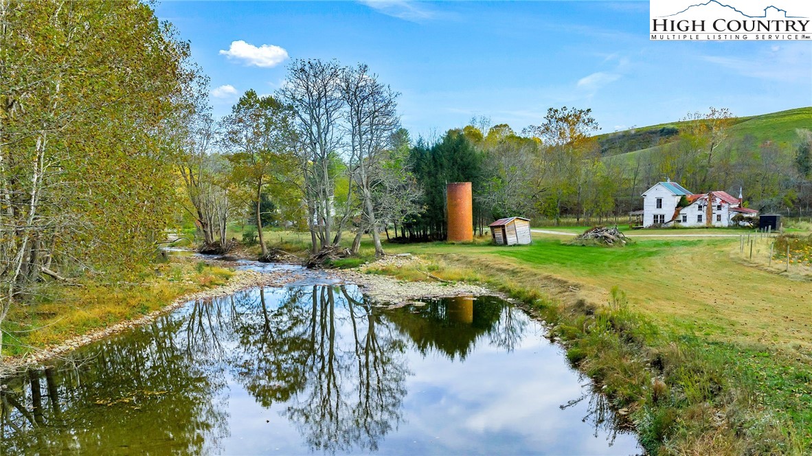 886 Jefferson Highway