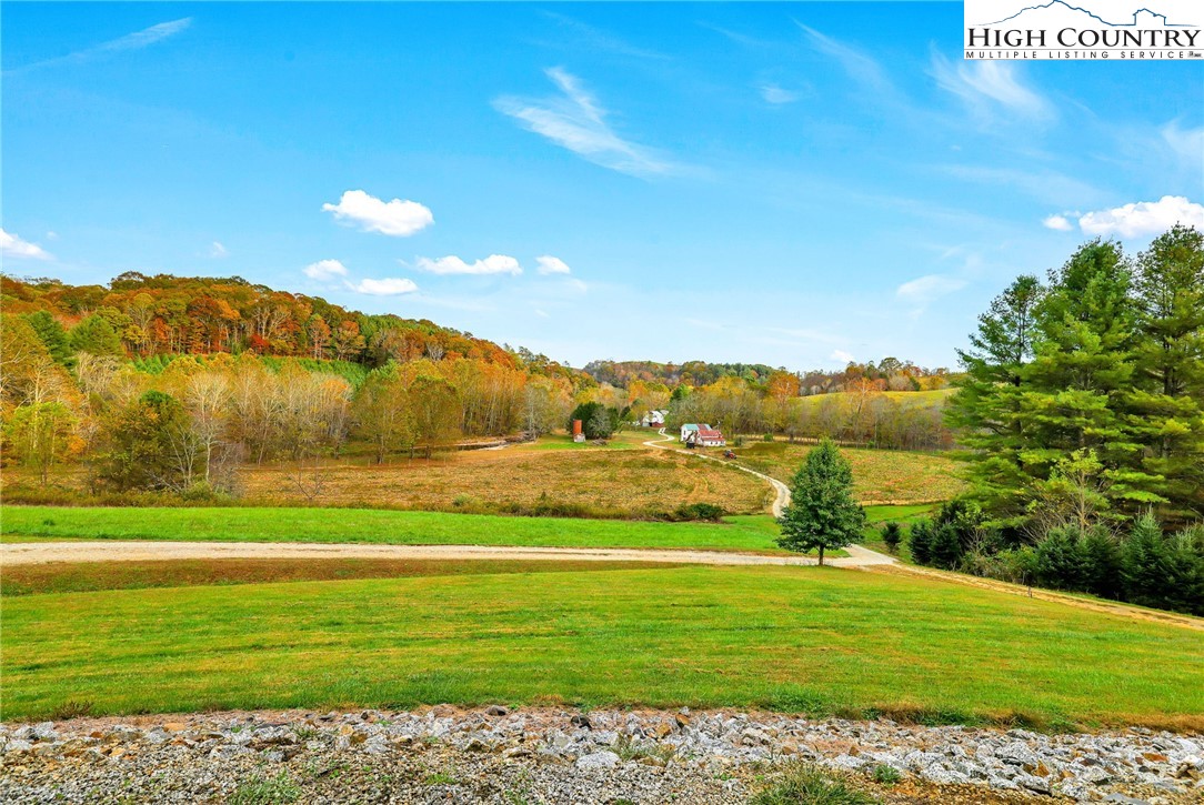 886 Jefferson Highway