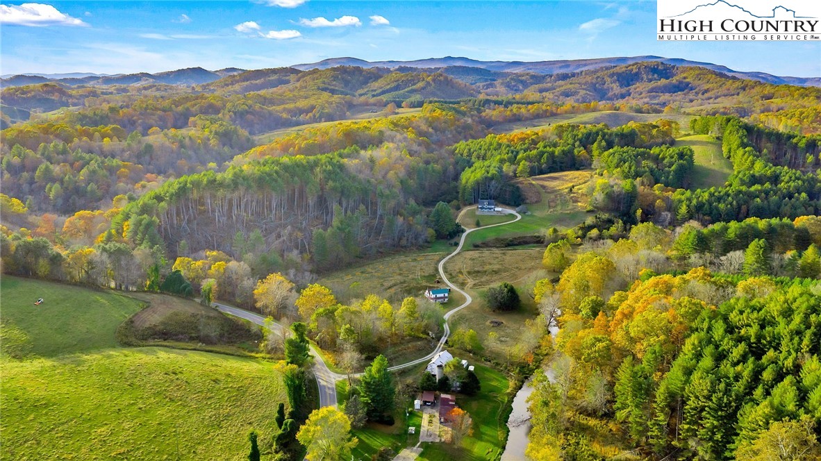 886 Jefferson Highway