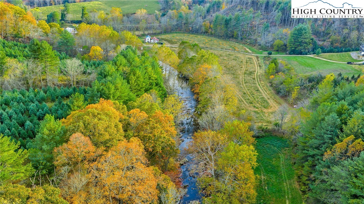 886 Jefferson Highway