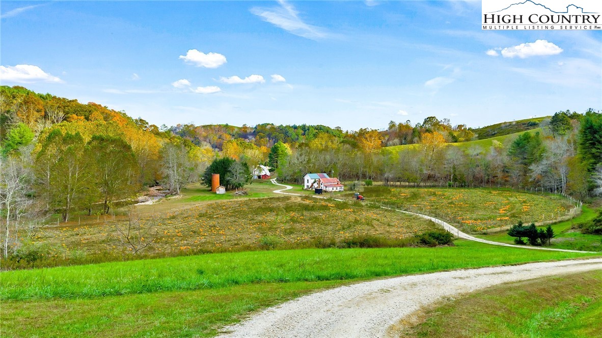 886 Jefferson Highway