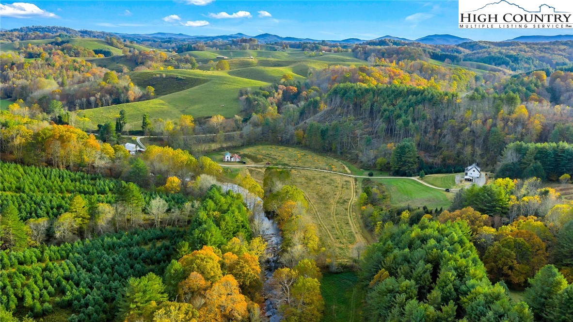 886 Jefferson Highway