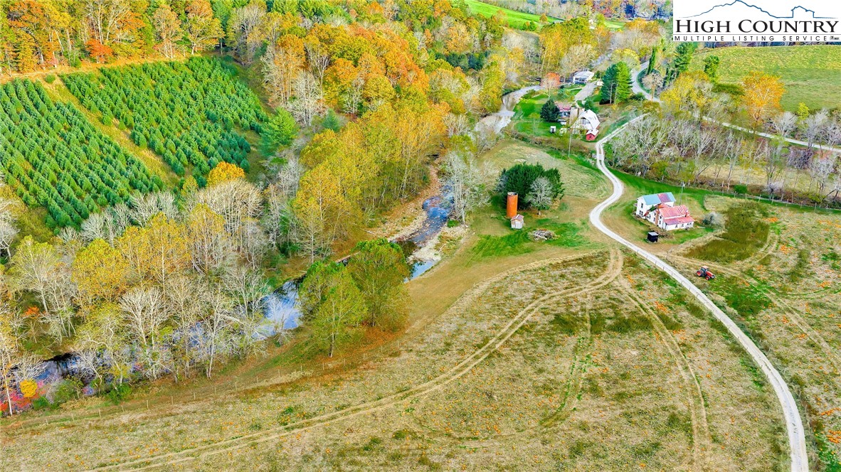 886 Jefferson Highway