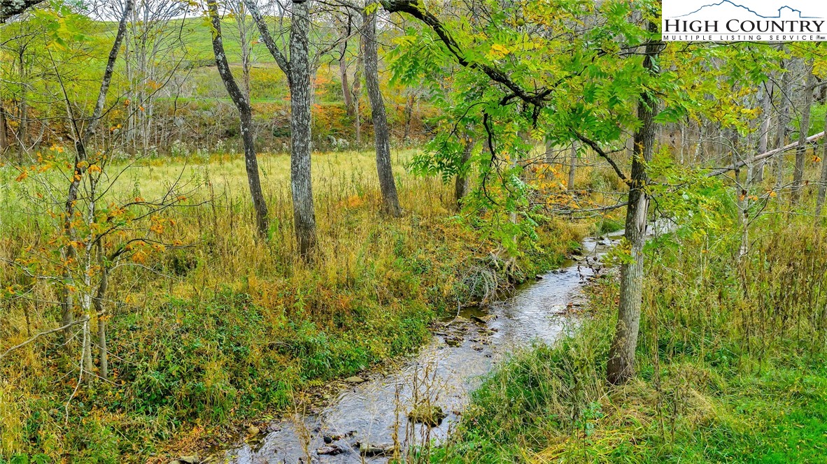 886 Jefferson Highway