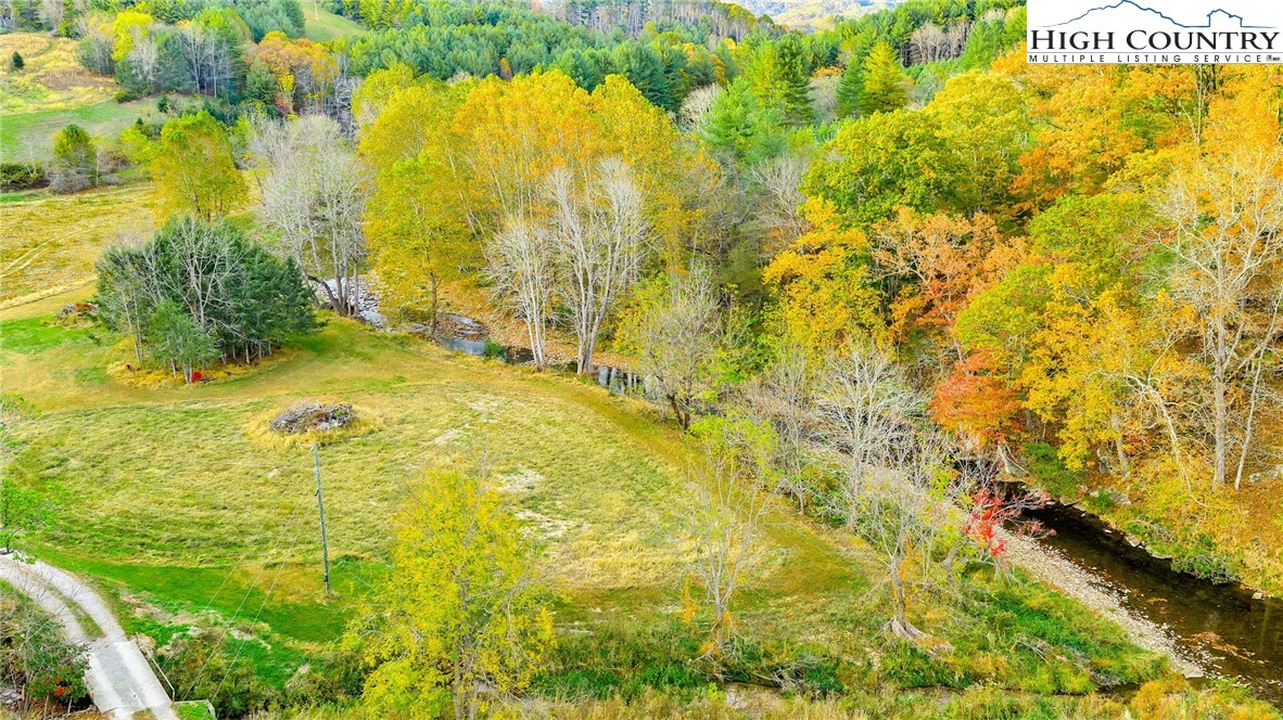 886 Jefferson Highway