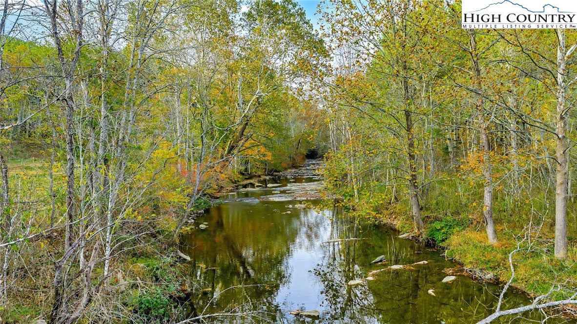 886 Jefferson Highway