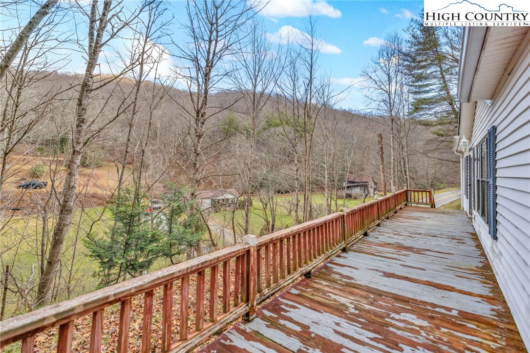 3303 Old Highway 16