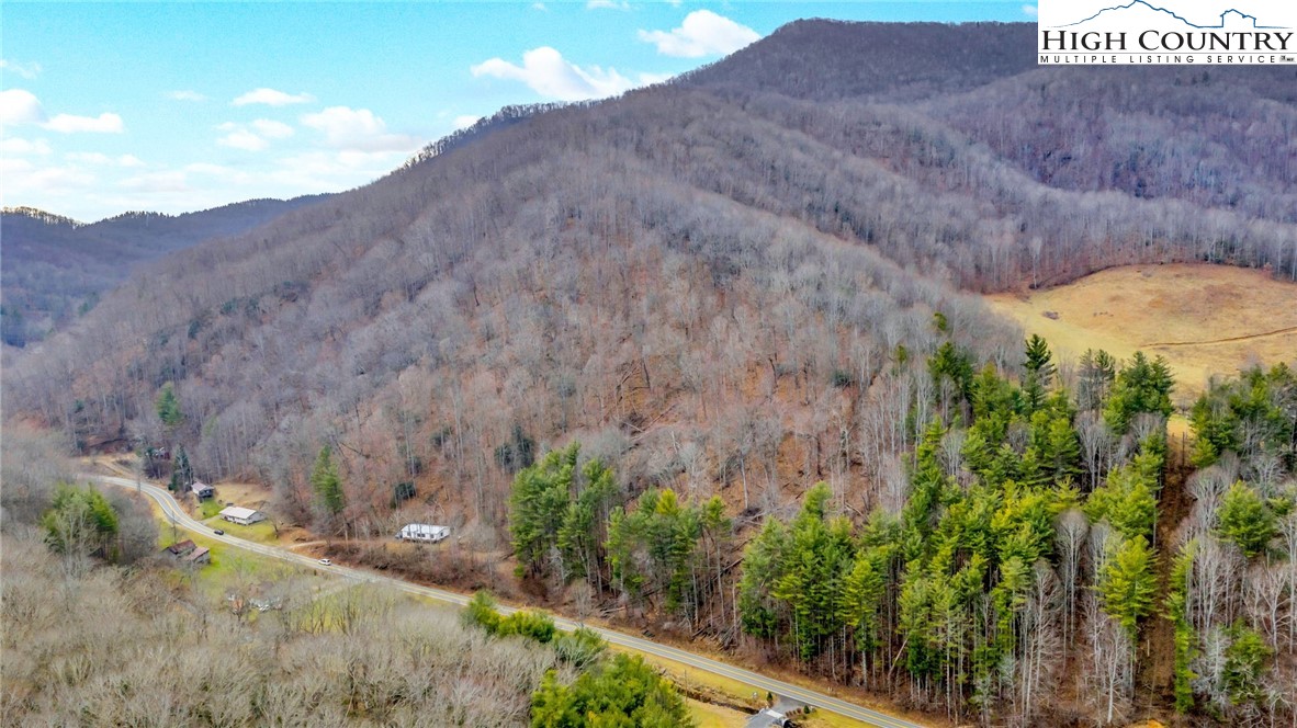 3303 Old Highway 16