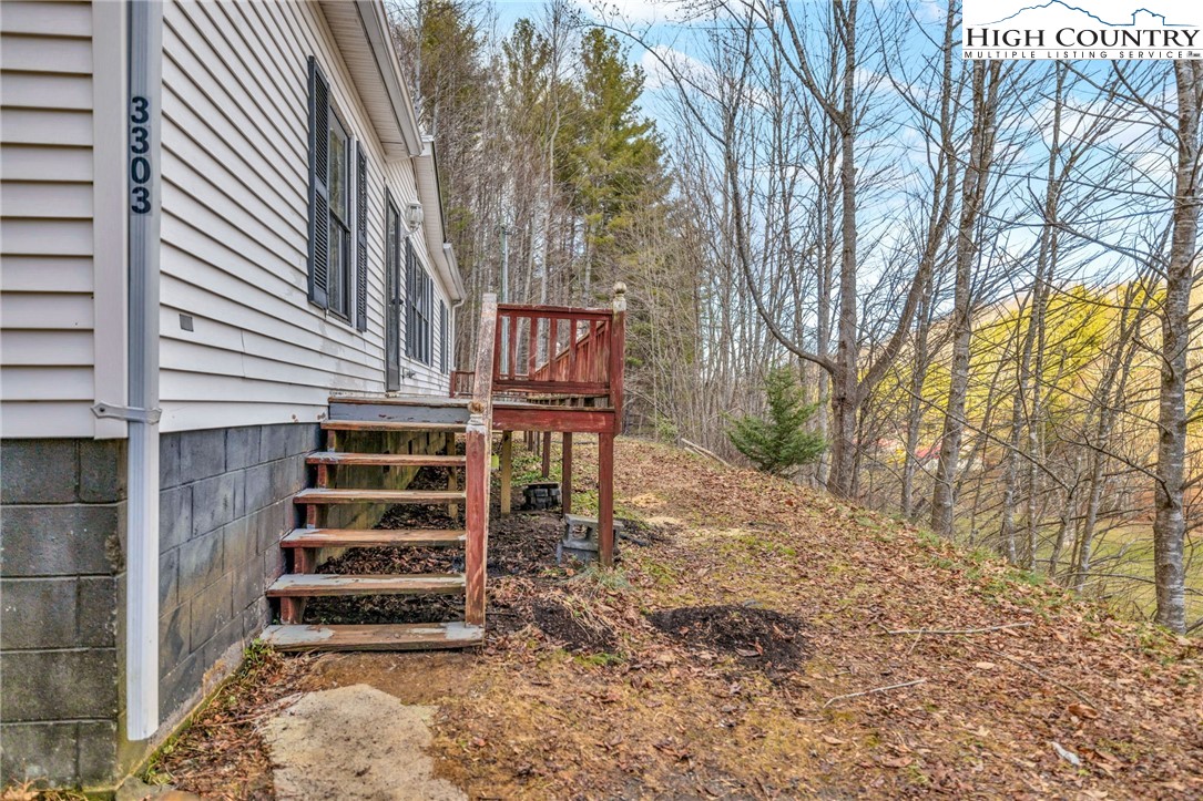 3303 Old Highway 16