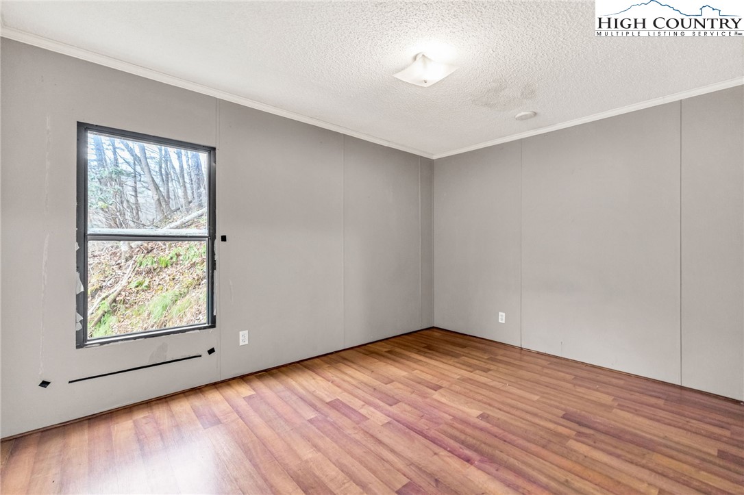 3303 Old Highway 16