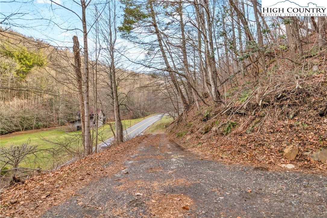 3303 Old Highway 16