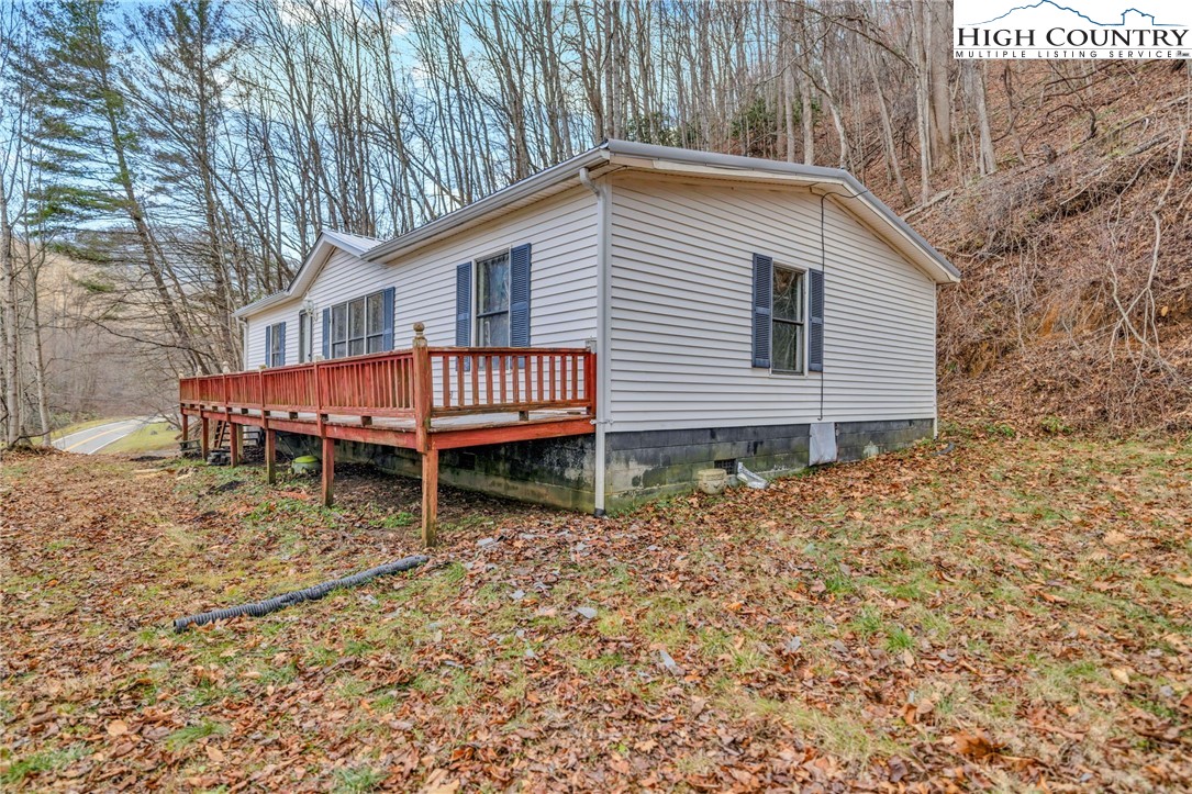 3303 Old Highway 16