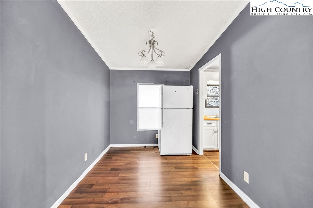 3303 Old Highway 16