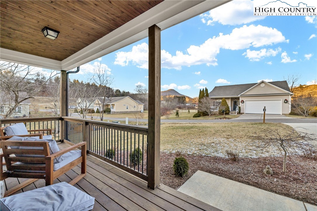 165 W Evergreen Street