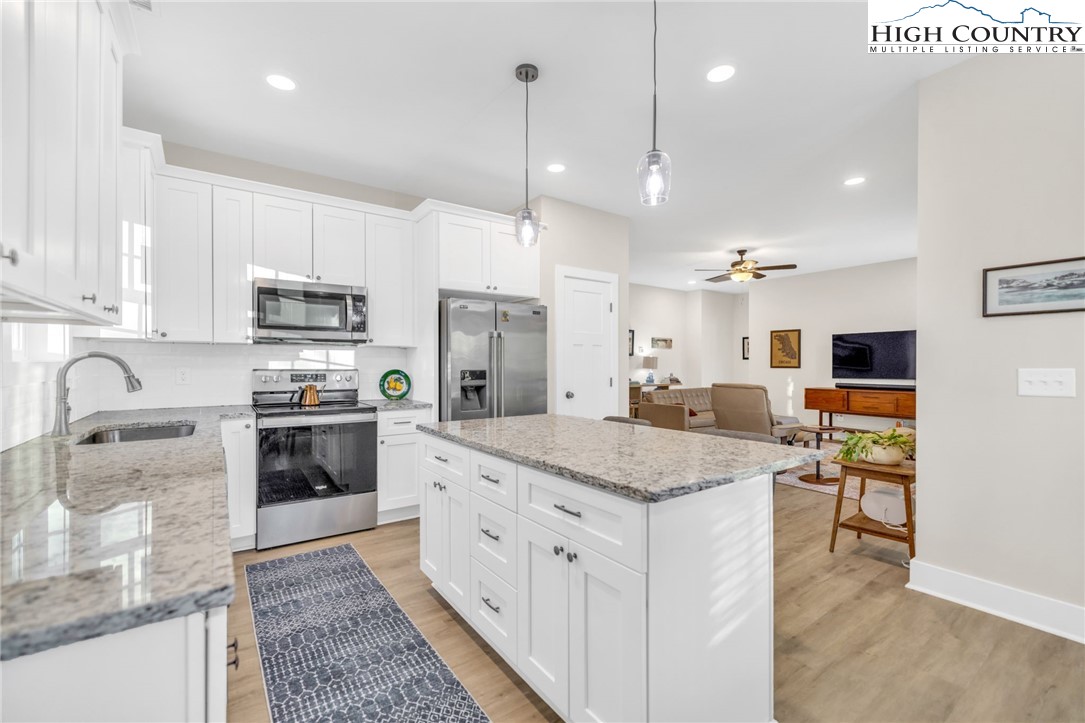 165 W Evergreen Street