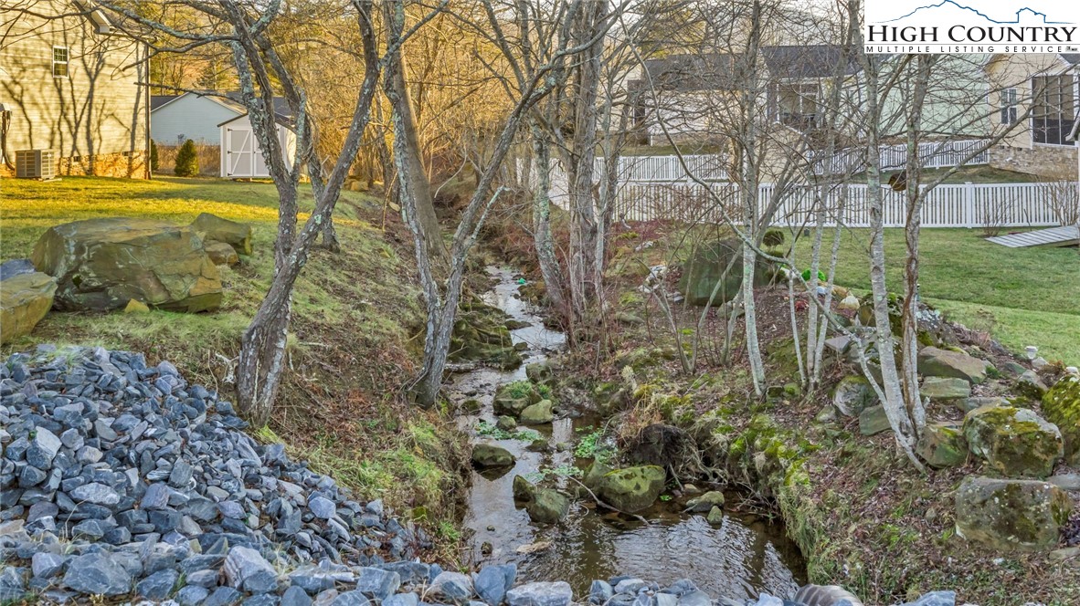 165 W Evergreen Street