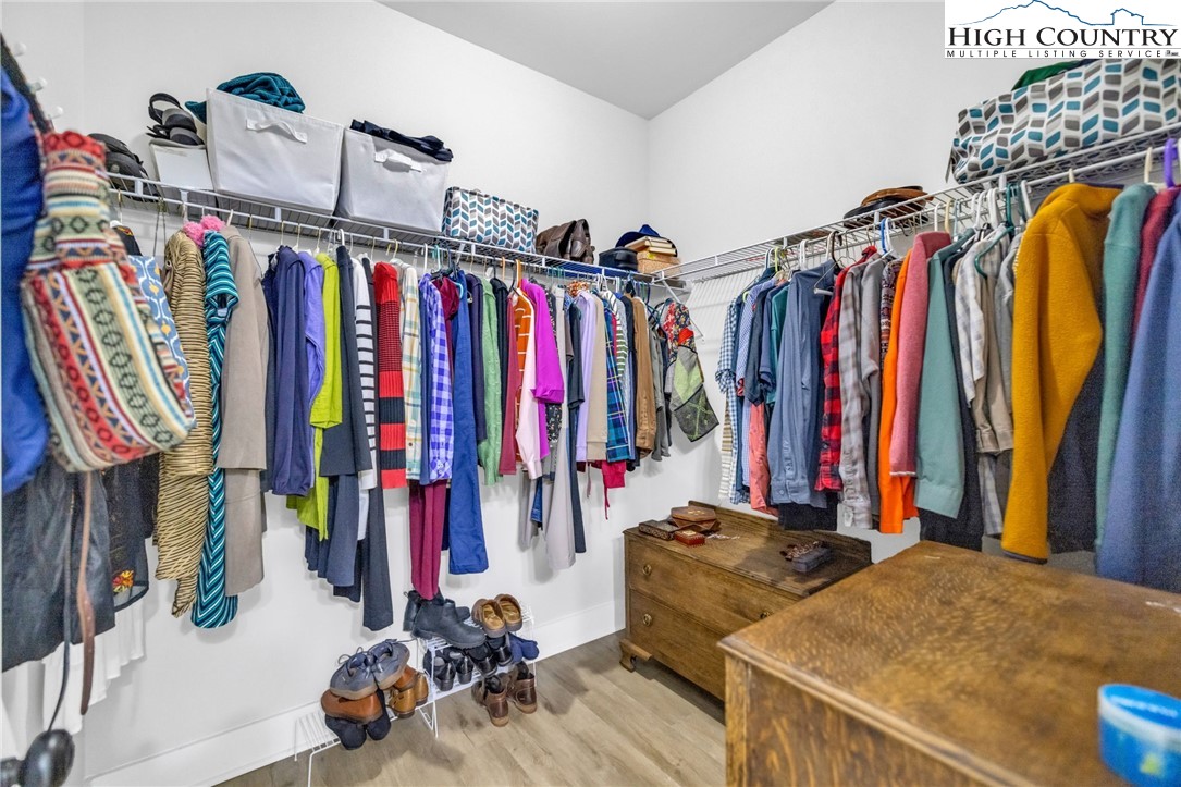 165 W Evergreen Street