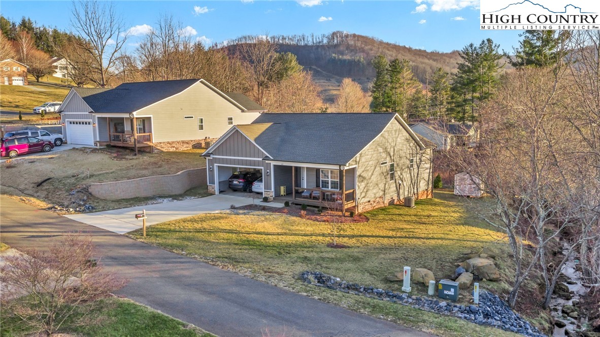 165 W Evergreen Street