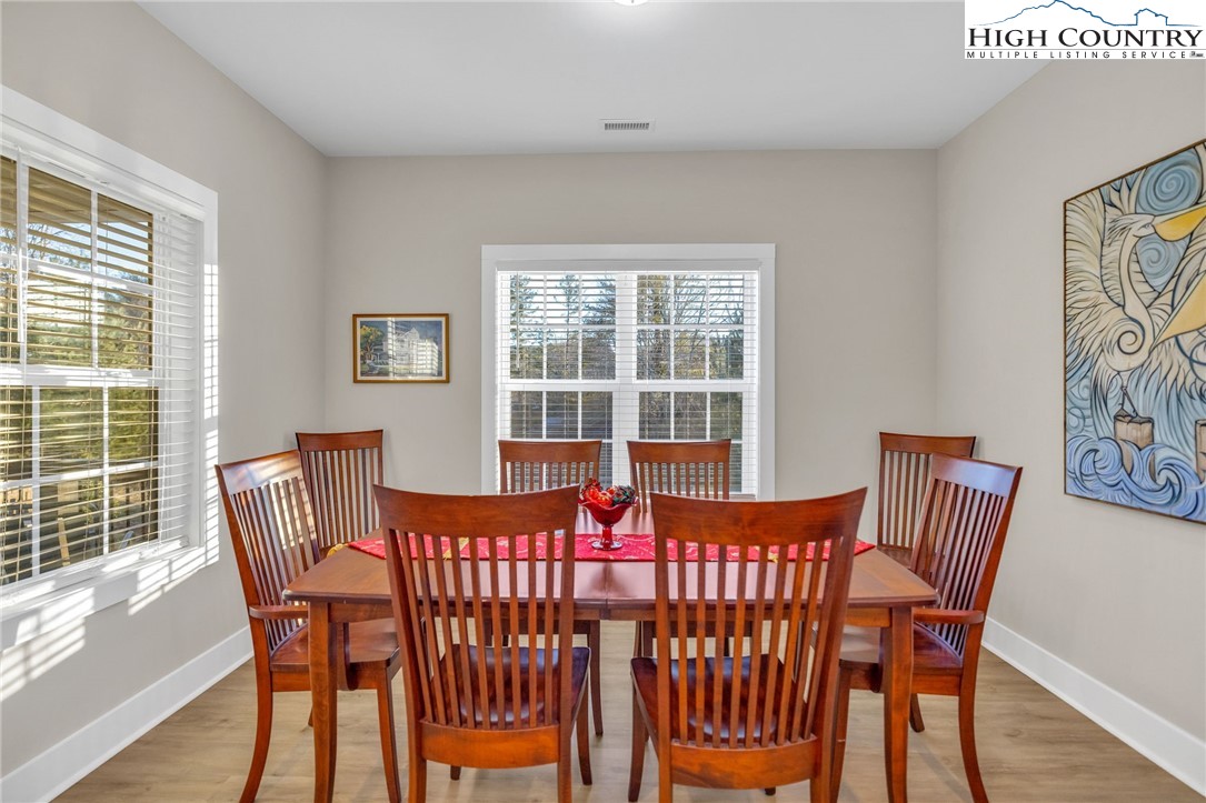 165 W Evergreen Street