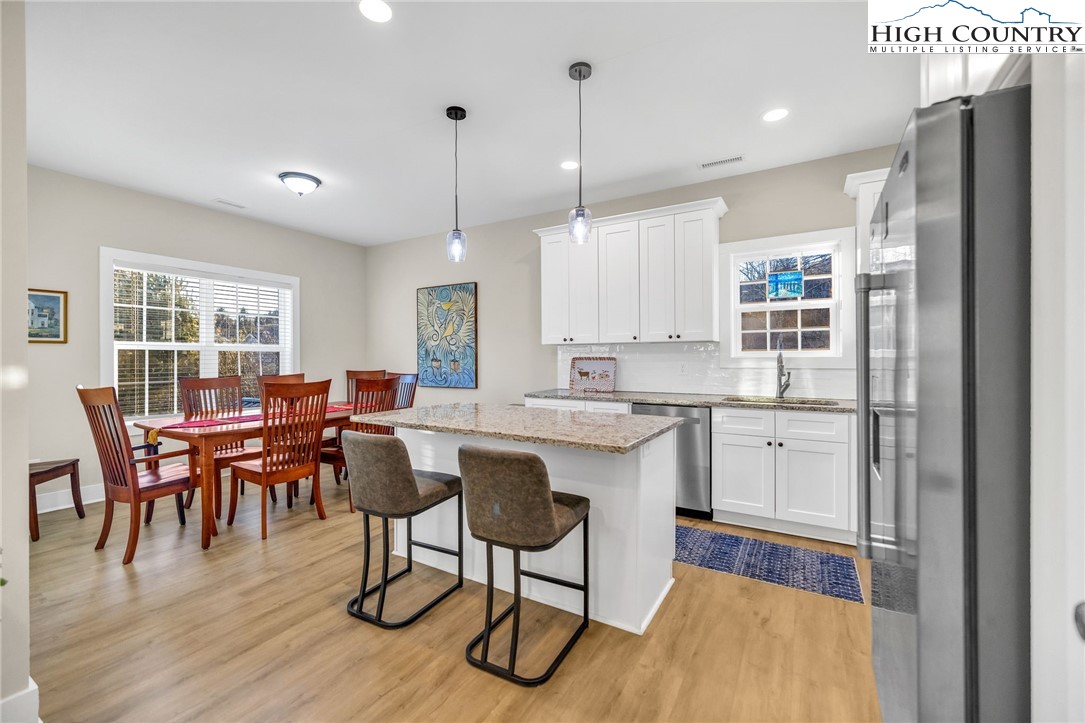 165 W Evergreen Street