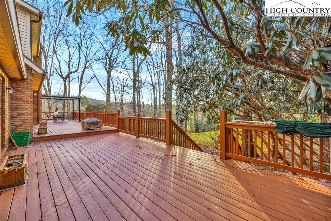 112 Walnut Lane