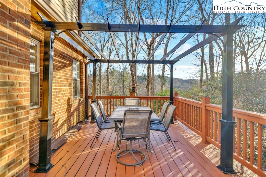 112 Walnut Lane