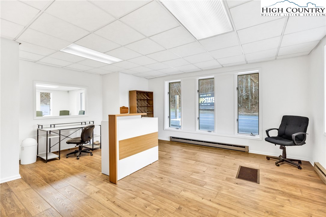 900 U.S. Hwy 221 Business Highway