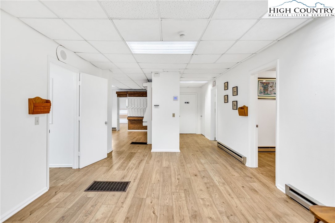 900 U.S. Hwy 221 Business Highway