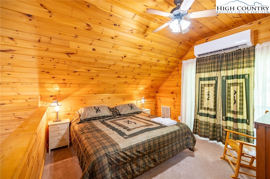 11 Lucky Lakes Drive