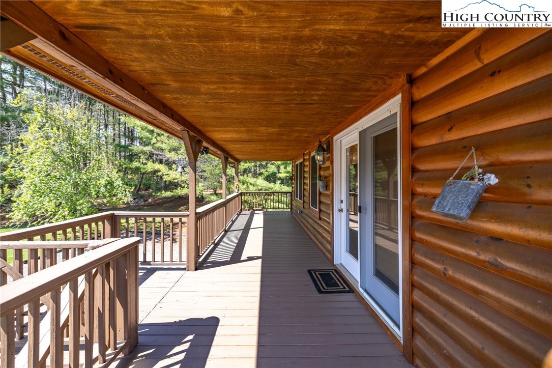 11 Lucky Lakes Drive