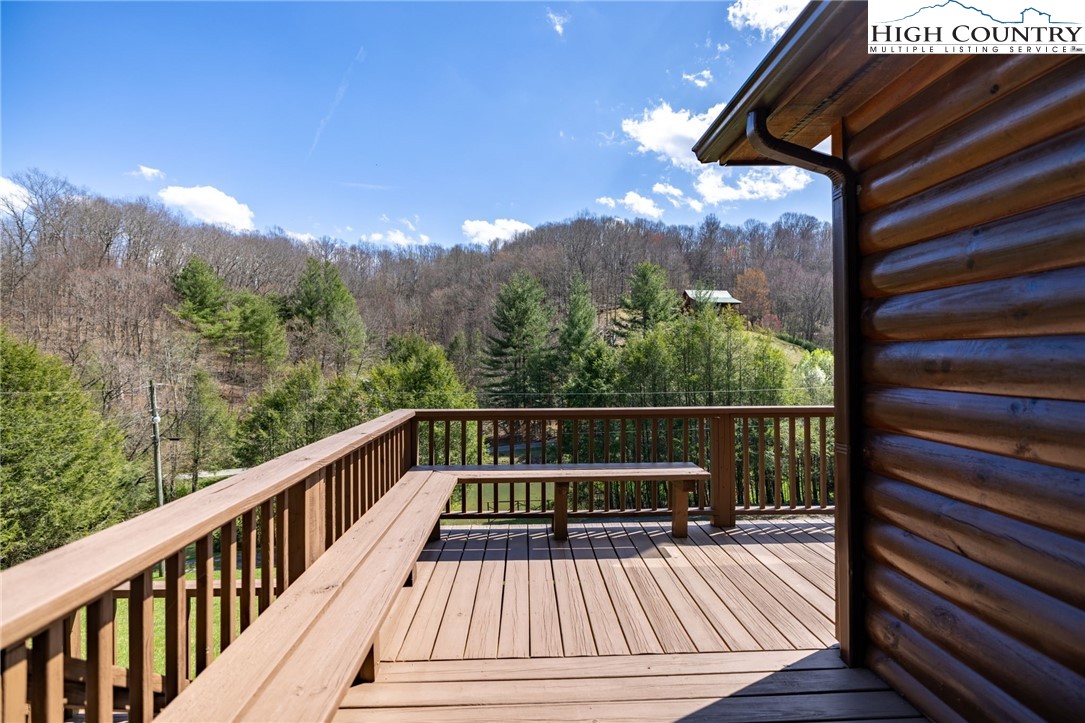 11 Lucky Lakes Drive