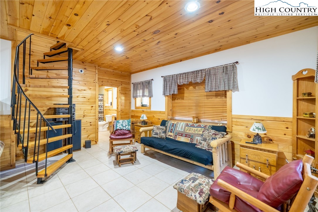 11 Lucky Lakes Drive