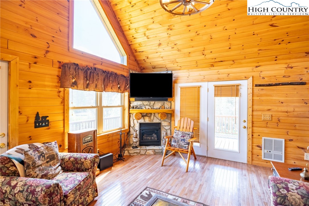 11 Lucky Lakes Drive