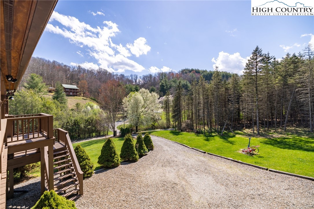 11 Lucky Lakes Drive