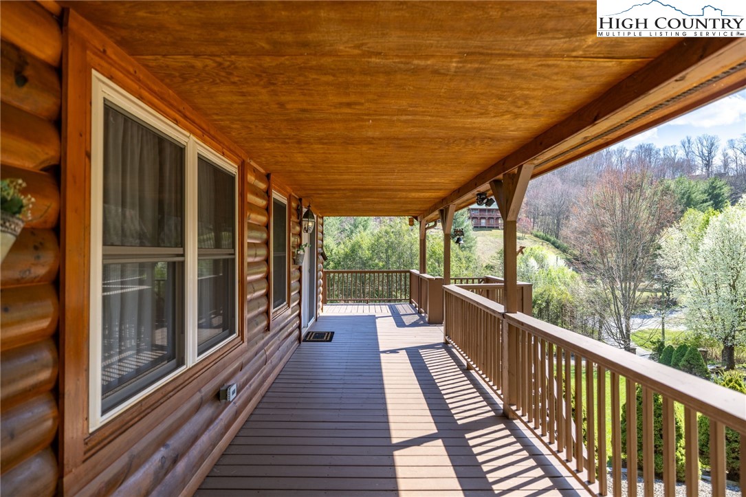 11 Lucky Lakes Drive